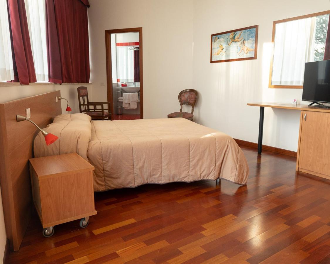 Hotel All'Oasi Paese Екстер'єр фото