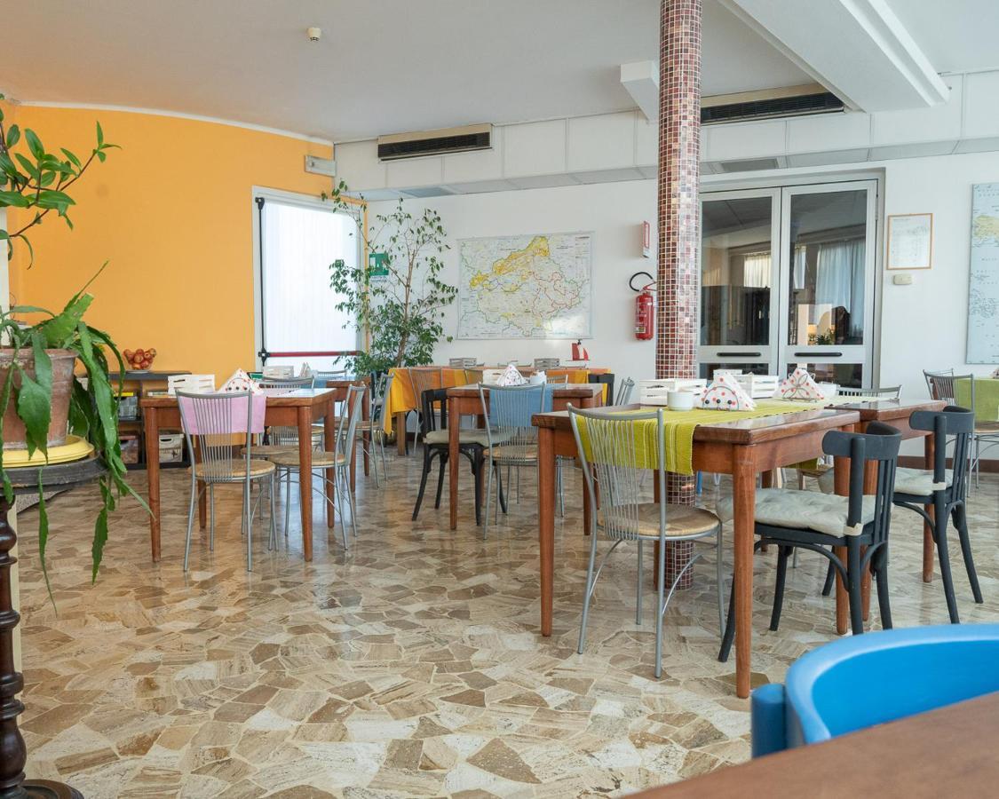 Hotel All'Oasi Paese Екстер'єр фото
